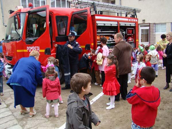 Pompieri la Gradinita